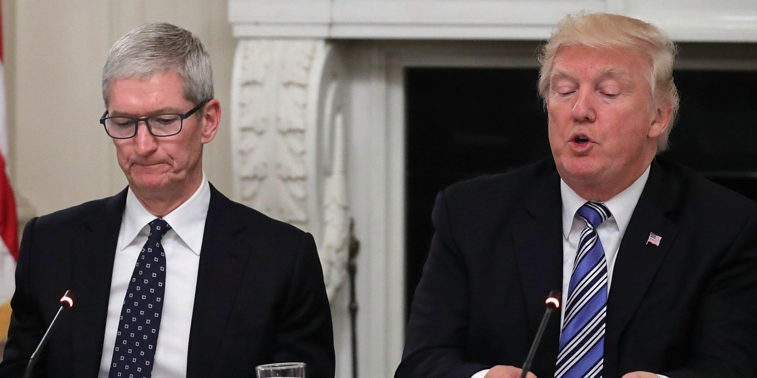 Как много денег потратил генеральный директор Apple Тим Кук в попытках предотвратить президентство Дональда Трампа